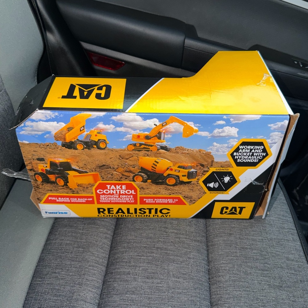 CAT Caterpillar Power Haulers Excavator Construction Vehicle Toy Brand New Boxed - Picture 2 of 9